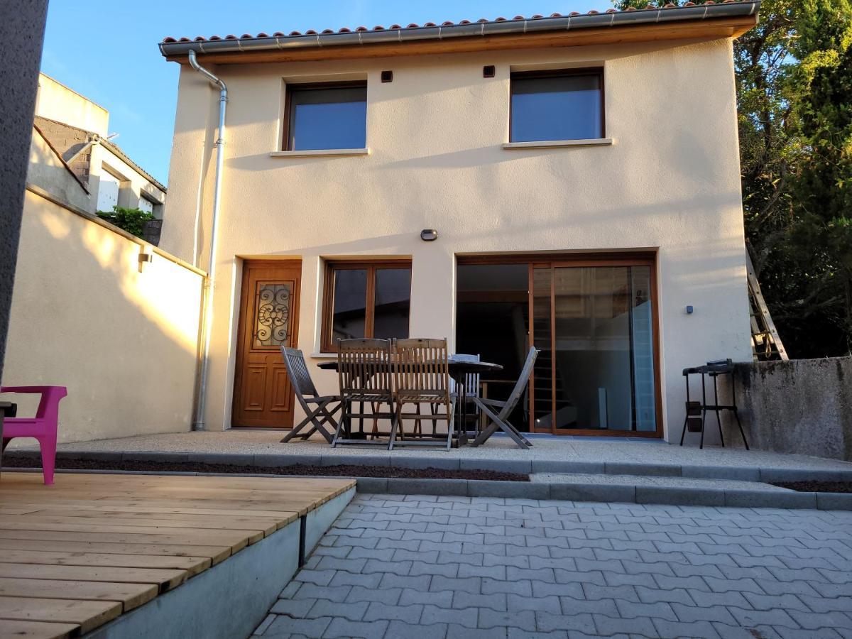 Les Maisons Bareyre - Grandes Maisons Avec Terrasse Saint-Sandoux Exterior photo