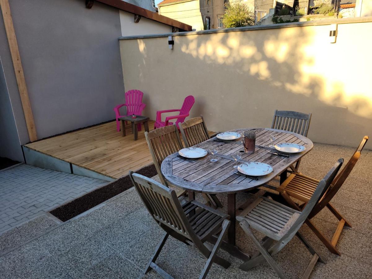 Les Maisons Bareyre - Grandes Maisons Avec Terrasse Saint-Sandoux Exterior photo